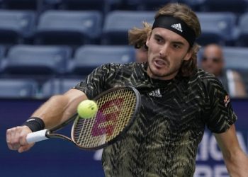 Tsitsipas finalmente se vacunará contra el COVID-19