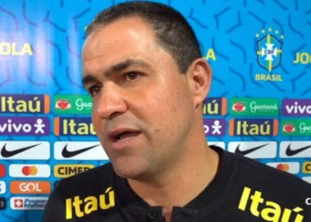 ‘Mis jugadores mostraron amor a la camiseta’, afirma DT brasileño tras oro olímpico