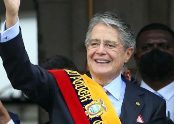 El presidente de Ecuador fue operado con éxito en hospital de EEUU