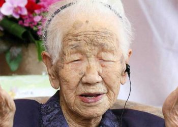 La mujer más anciana del mundo renuncia al relevo olímpico por el COVID-19