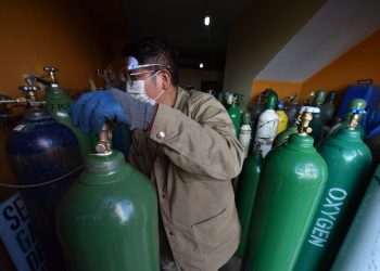 Legisladores piden a autoridades acciones para garantizar oxígeno medicinal