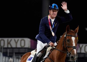 El australiano Hoy, de 62 años, el medallista de más edad desde 1968