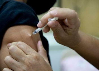 La vacunación contra el COVID-19 en Paraguay se acelera tras la llegada de dosis de EEUU