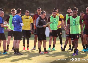 Venezuela saldrá a jugar sin ‘excusas’ ante una ‘fuerte’ Colombia, dice Peseiro
