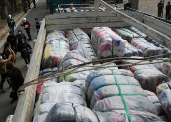 La Aduana decomisa mercadería valuada en Bs 94.300 en Oruro y La Paz