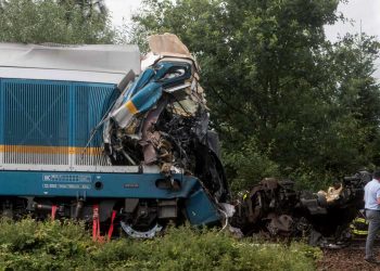 Tres muertos y decenas de heridos en un choque de trenes en República Checa