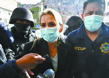 Áñez tenía lista una avioneta para fugar, Núñez se le adelantó