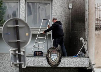 Francia refuerza la seguridad de la embajada de Cuba tras ataque con cócteles molotov