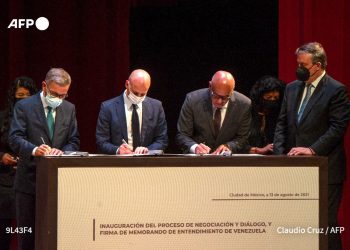 Gobierno y oposición inician nuevo diálogo para resolver crisis de Venezuela