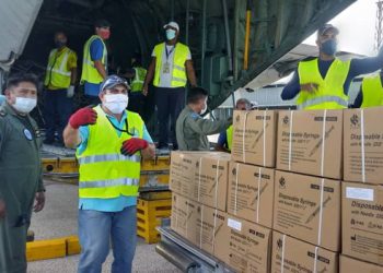 Llegan a La Habana donaciones de alimentos y medicinas de México y Bolivia