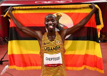 El ugandés Cheptegei gana los 5.000 metros y logra su primer título olímpico