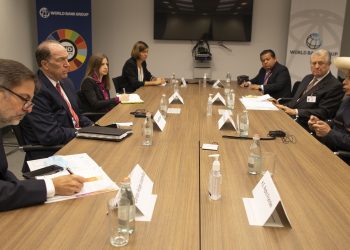 Presidente del Banco Mundial alienta reforma tributaria en Perú