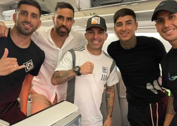 ‘¡Vamos no más!’ Seleccionados chilenos dejan Europa para sumarse a la Roja