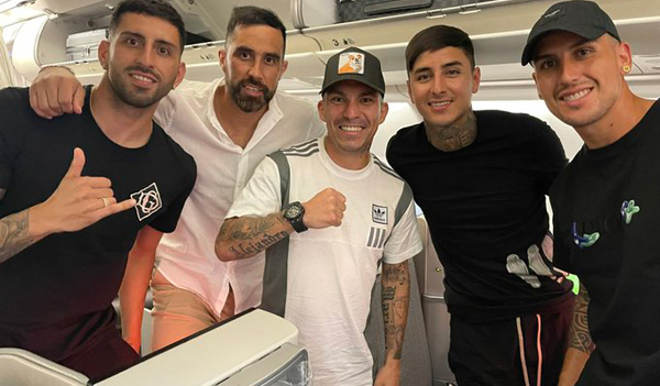 ‘¡Vamos no más!’ Seleccionados chilenos dejan Europa para sumarse a la Roja