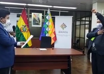 El expresidente de Diputados Sergio Choque fue posesionado como gerente de Mi Teleférico