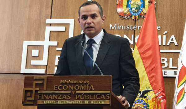 Fiscalía aprehende al exviceministro Schlink por el crédito con el FMI en el gobierno de Áñez