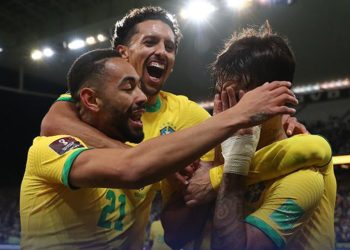 Brasil clasifica al Mundial de Qatar-2022 al vencer 1-0 a Colombia