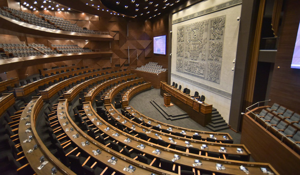 Tras 116 años, las labores legislativas dejan el viejo Palacio y se trasladan al nuevo edificio