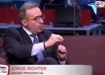 Richter: Memoria de la Iglesia ‘tiene inconsistencias’ y es apoyo de la derecha para eximirse del ‘golpe de Estado’