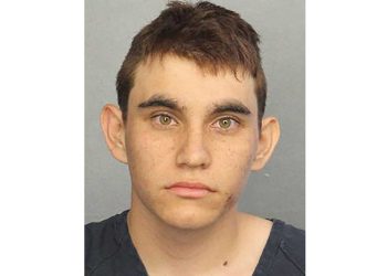 Autor de tiroteo en un instituto de Florida en 2018 se declara culpable de 17 asesinatos