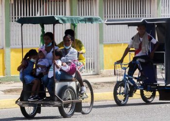 ‘Salir rápido del efectivo’ ante anunciada reconversión en Venezuela