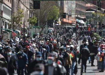 Cívico Calvo dice que ley del generalato en la Policía busca crear ‘la policía campesina’