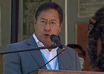 Arce dice que con gas domiciliario habrá menos ‘amas de casa correteando’ por una garrafa