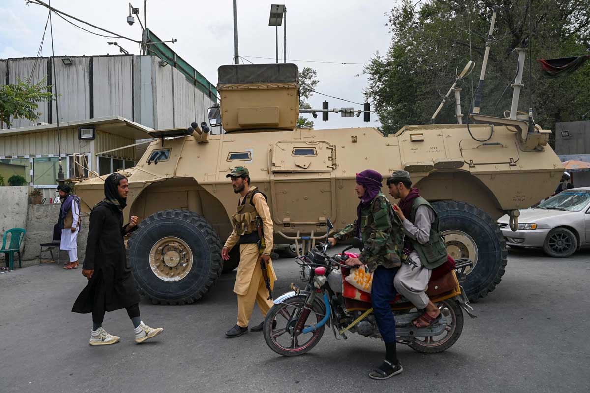 Kabul vuelve a la vida entre el temor y la desconfianza al nuevo régimen talibán