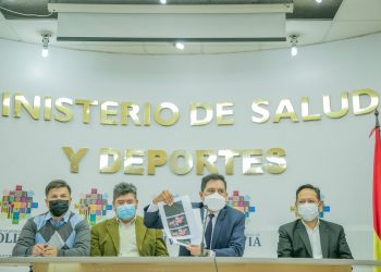 El ministro de Salud, Jeyson Auza, en conferencia de prensa. Foto: Ministerio de Salud