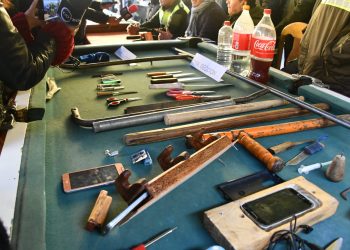 La Dirección de Régimen Penitenciario y la Policía hallaron en una requisa varios objetos en la cárcel de San Pedro de Oruro.