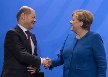 Merkel toma distancias con su ministro y posible sucesor, Olaf Scholz
