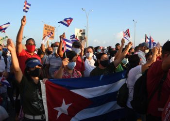 Seis días después de las protestas, el gobierno de Cuba moviliza partidarios