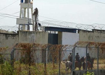 Ecuador indulta a reos con enfermedades graves para bajar población carcelaria