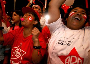 Cancelan inscripción oficial a 15 partidos de Perú, entre ellos el histórico Apra