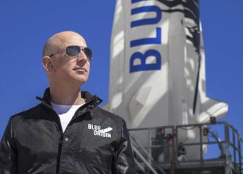 Bezos, el hombre más rico de la Tierra, dejará por unos minutos el planeta el martes