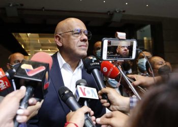El gobierno de Maduro dice haber alcanzado ‘acuerdos parciales’ con la oposición en México