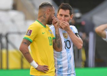 Brasil-Argentina, el clásico del fútbol, suspendido por un show fuera del campo