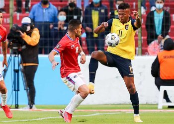Ecuador mantiene la tercera plaza y Chile sobrevive con el 0-0 en Quito