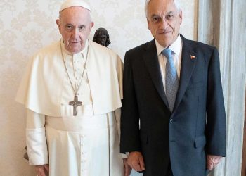 El Papa y Piñera hablan de justicia social, derechos humanos y constituyente