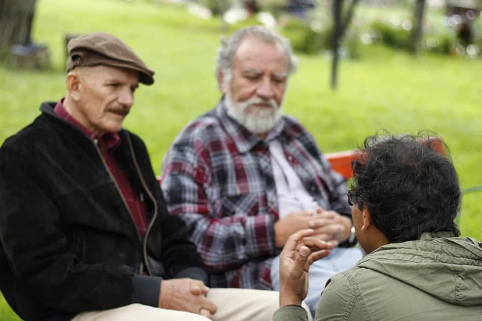 Okie Cárdenas presenta ‘Esperar en el lago’, un filme 14 años en producción
