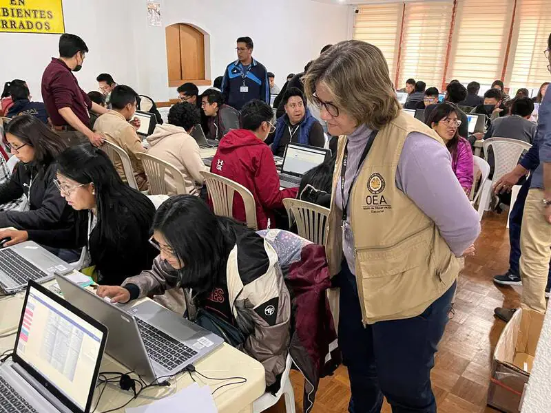 TSE busca llegar al 100% de resultados preliminares la noche del 19 de octubre