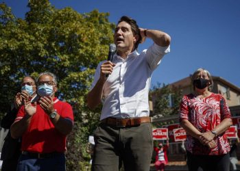 Empiezan a votar en Canadá, con futuro político de Trudeau en juego