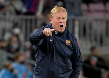 ‘El club está conmigo como entrenador’, dice Koeman en un comunicado
