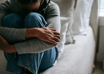 Dan 20 años de cárcel a hombre que violó a una adolescente