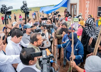 Denuncian secuestro del gobernador Camacho por avasalladores en Montero