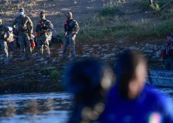 Renuncia enviado de EEUU en Haití y denuncia las deportaciones ‘inhumanas’ de migrantes