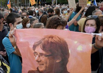 Gobierno independentista catalán reclama liberación ‘inmediata’ de Puigdemont