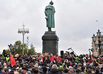 Oposición protesta en Moscú y denuncia ‘colosal fraude’ en parlamentarias