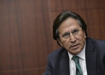 Toledo se entregó a la Justicia de EEUU para su extradición a Perú