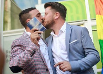Matrimonio igualitario avanza en Chile en busca de más derechos para parejas homosexuales